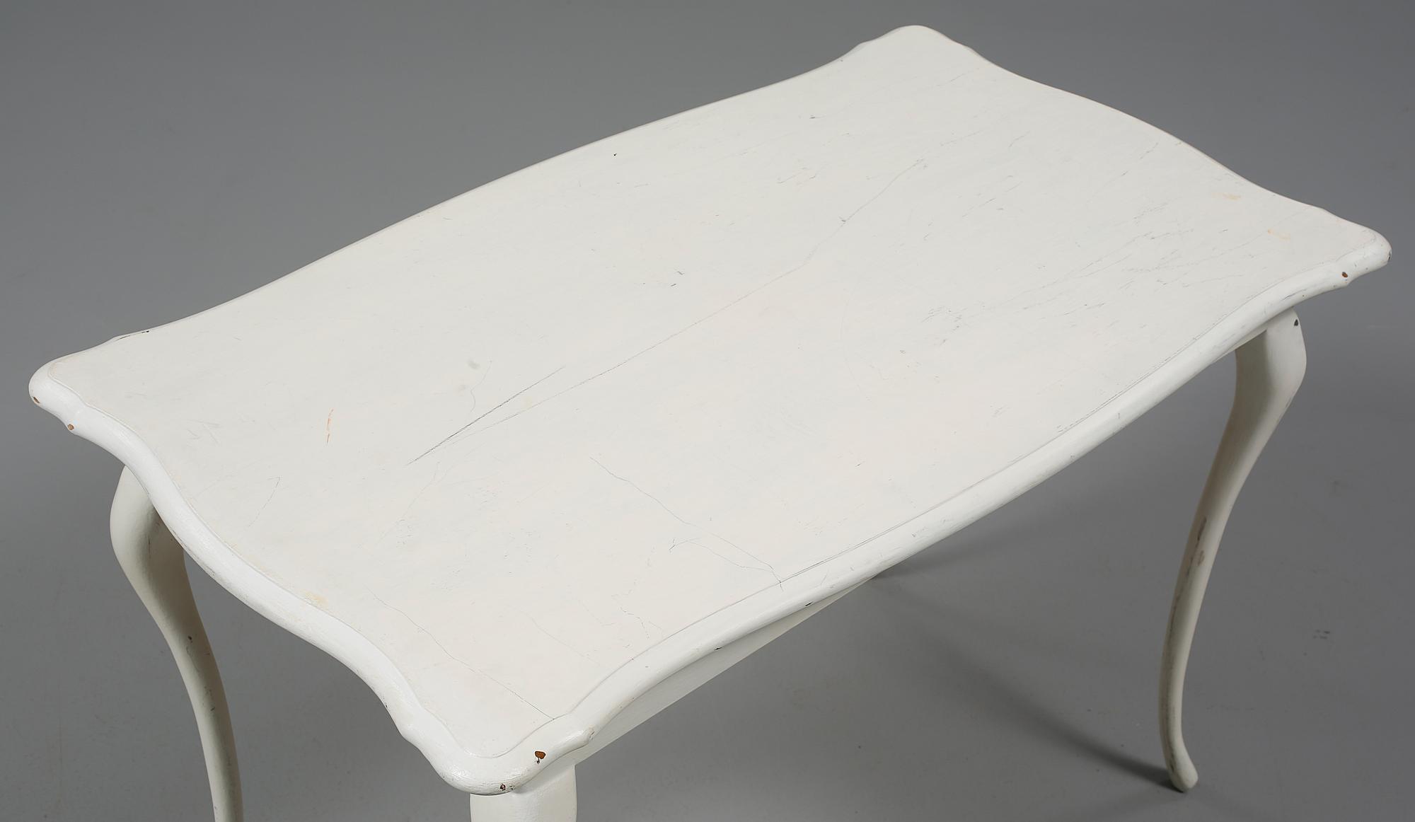 SIDOBORD, rokokostil, omkring 1900-talets mitt.