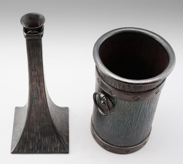 CHAMPAGNEKYLARE OCH LJUSSTAKE, järn, J Nurmi, 1979 och 1980.