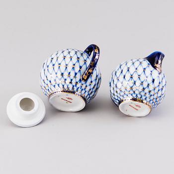 KAFFE- och TESERVIS, 21 delar, porslin, "Cobalt net", Lomonosov, Sovietunionen 1900-talets senare hälft.