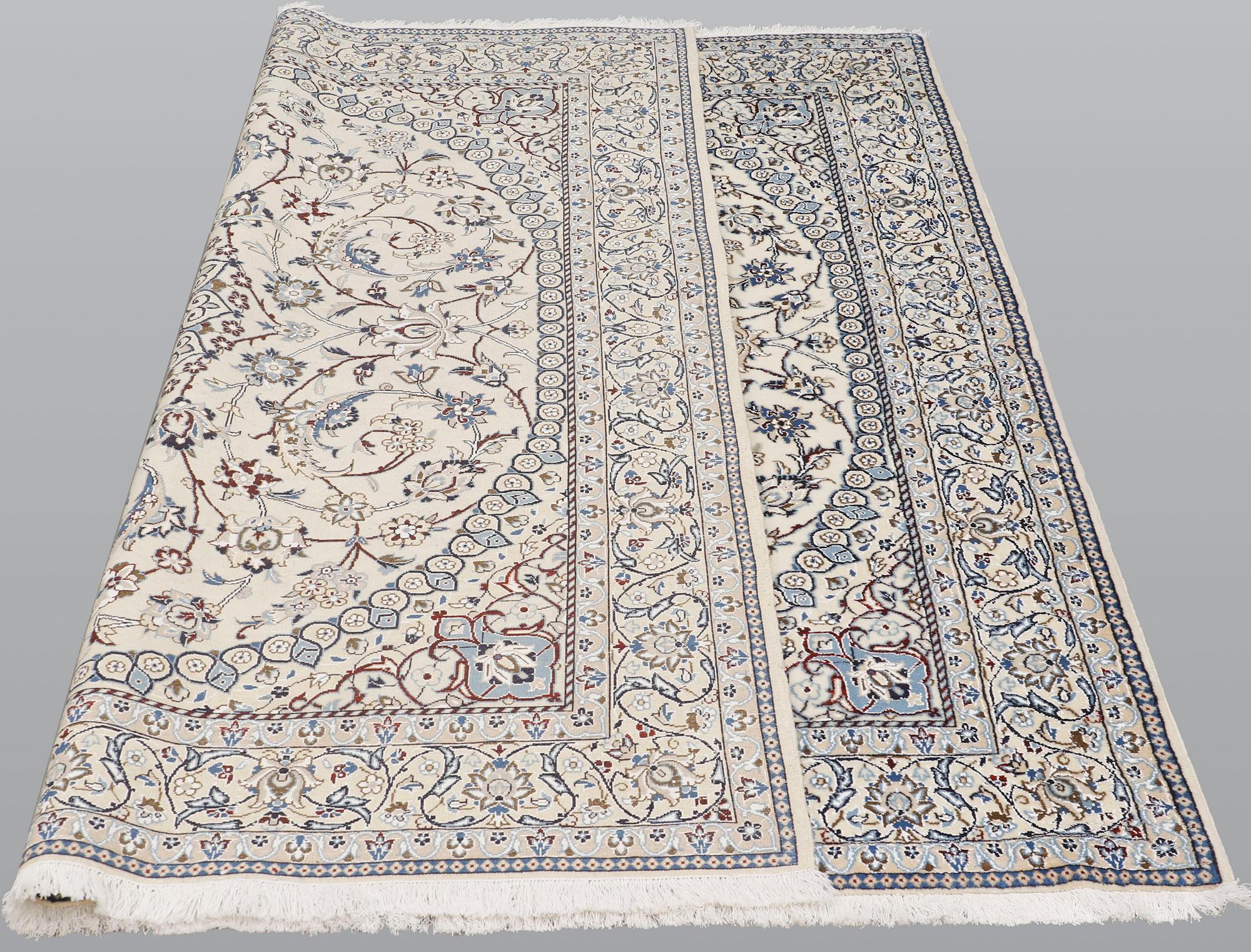 A part silk Nain carpet, so-called 9 LAA, approx. 197 x 195 cm.