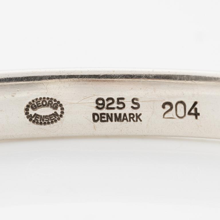 Vivianna Torun Bülow-Hübe, sterling silver bangle, for Georg Jensen.