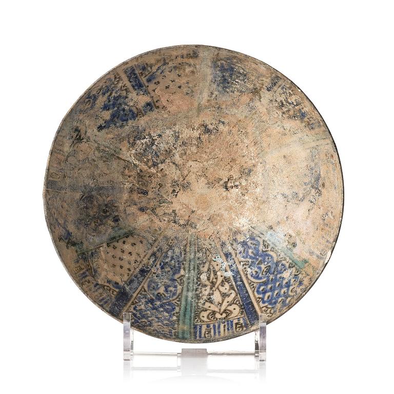 A Kashan lustre pottery Bowl, Persia, 13-14th century.