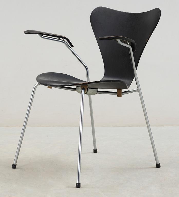 KARMSTOL, "Sjuan", Arne Jacobsen, Fritz Hansen,