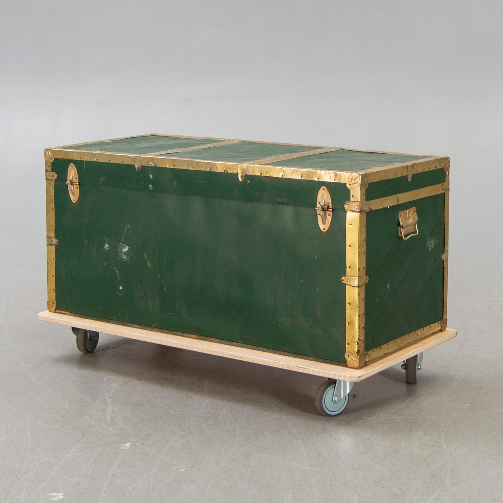 An Italian mid 1900s trunk.