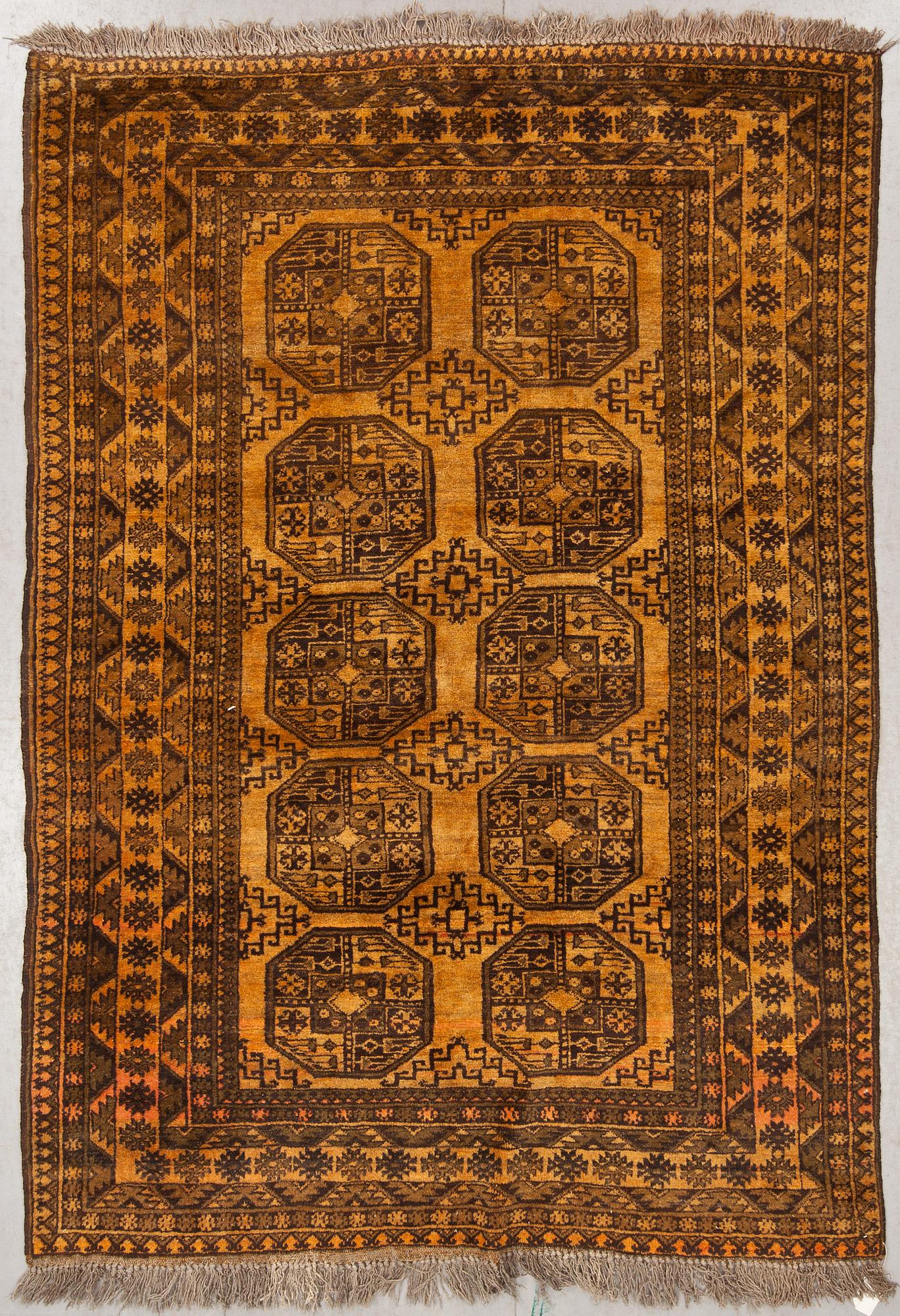 MATTA, old, s.k. guldafghan, ca 244 X 166 cm.