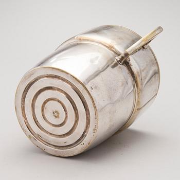 A silver plated champagne bucket from WMF, Germany, 1910-1918.