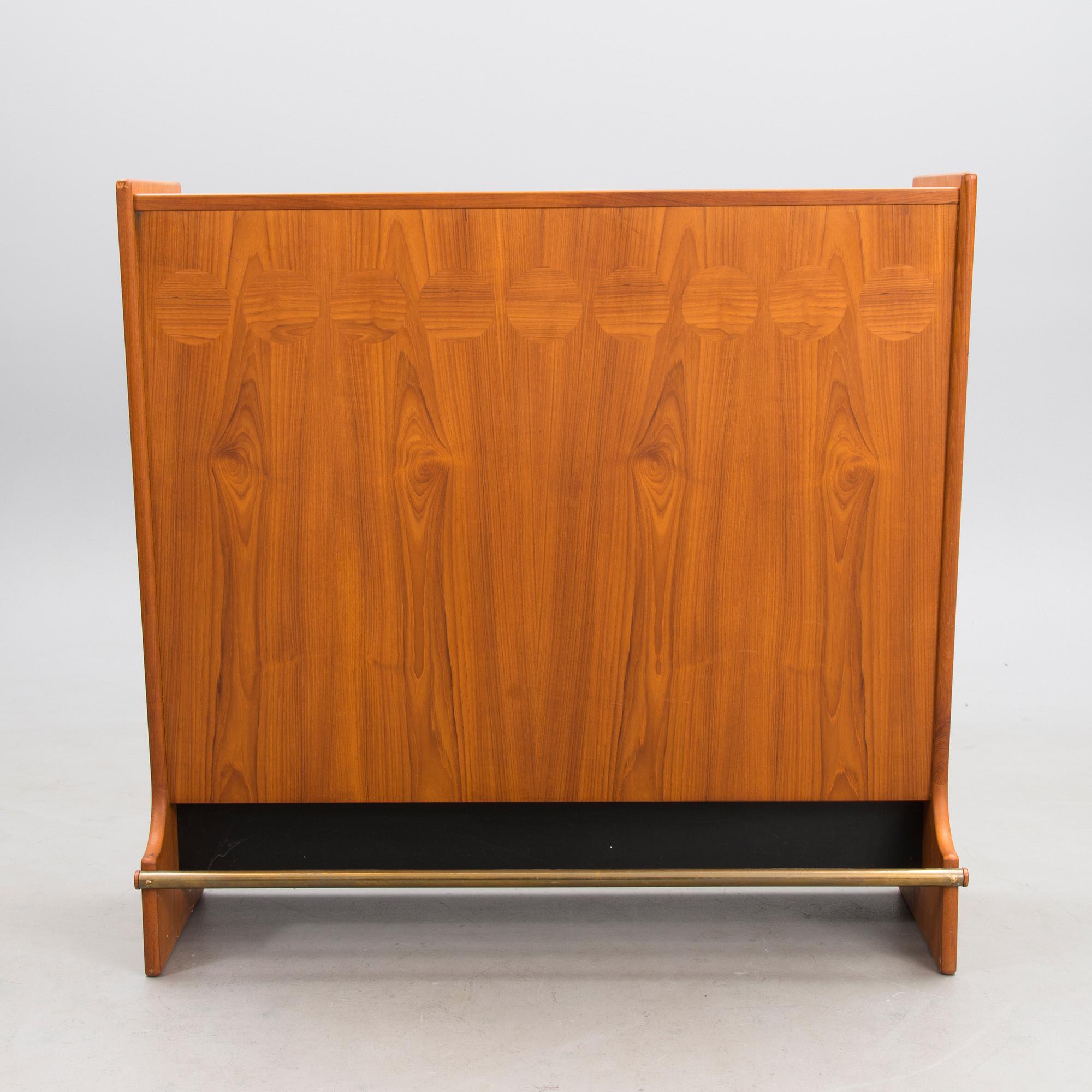 Bar cabinet SK661 and three bar stools by Johannes Andersen, Denmark, 1960s.