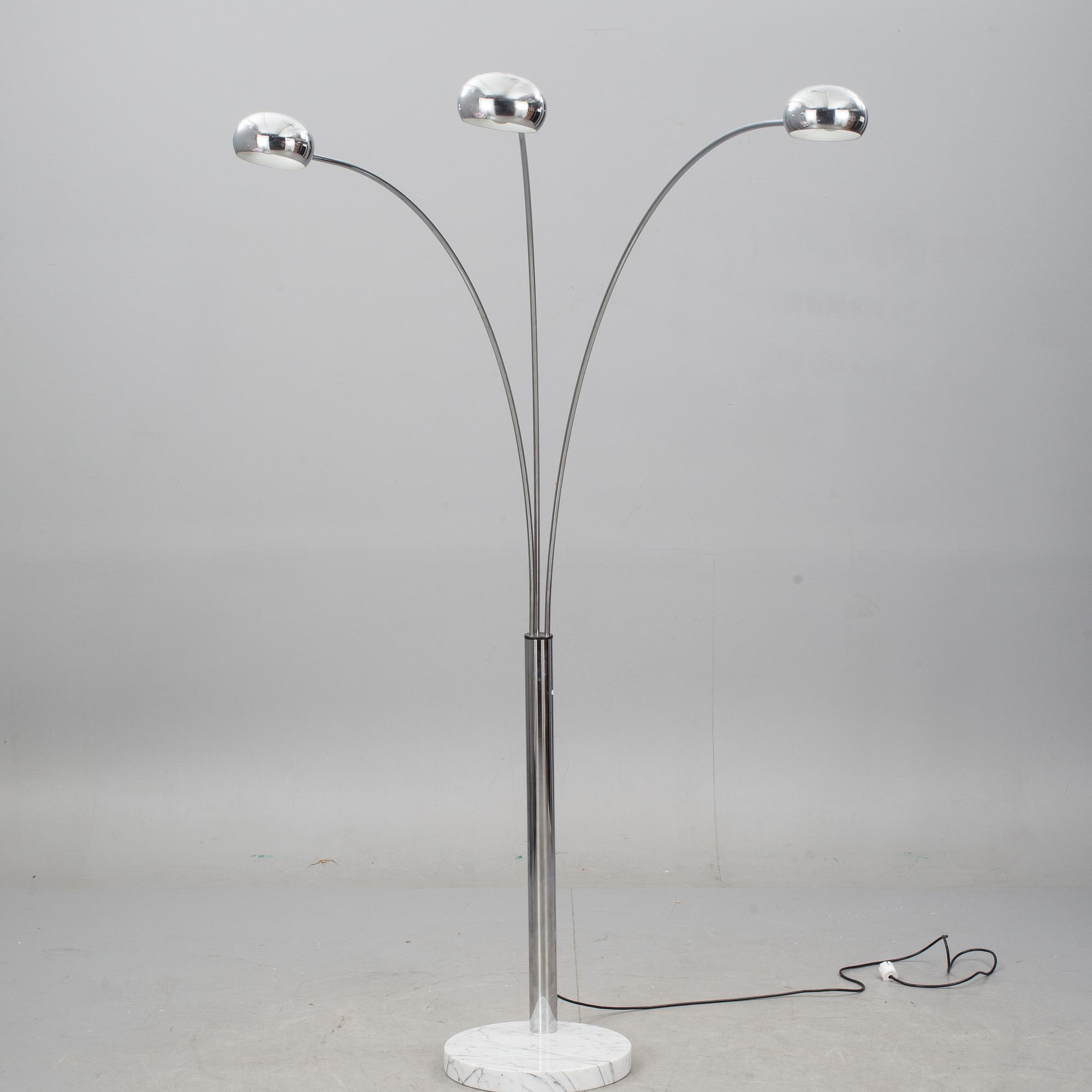 GOLVLAMPA, 1900-talets slut.