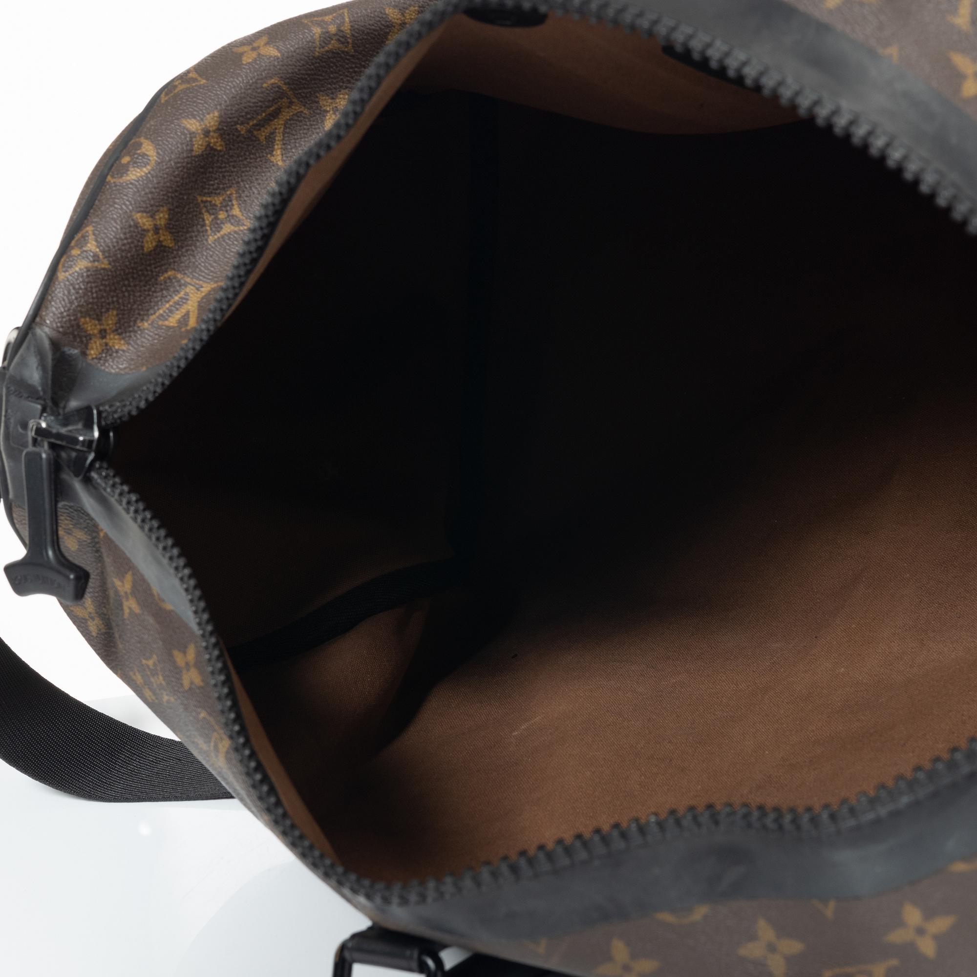 Louis Vuitton, weekend bag, "Keepall Bandouliere 55".
