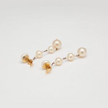 CHANEL, ett par clips örhängen.