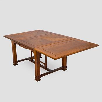 Dining table and six chairs, early 1900.