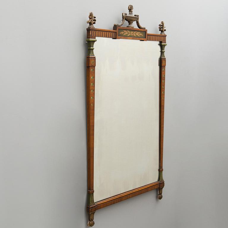 A mirror, John Widdicomb Furniture, Grand Rapids Michigan, USA, first half of the 20th Century.