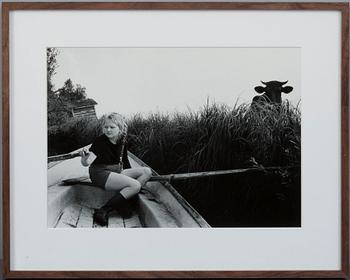 Nina Korhonen, "KATI VENEESSÄ".