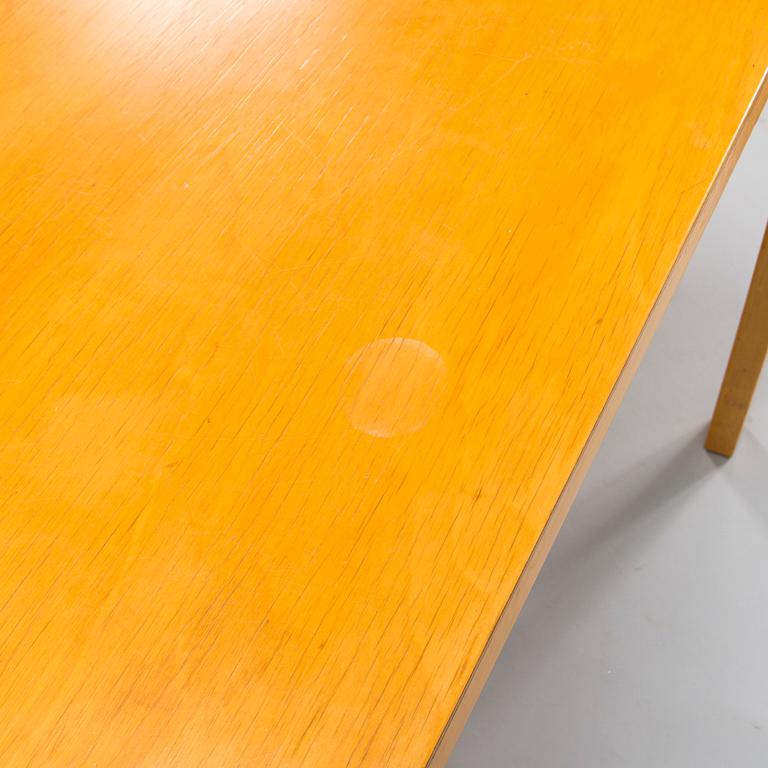 Alvar Aalto, A 1950's table for O.Y. Huonekalu- ja Rakennustyötehdas. Finland.