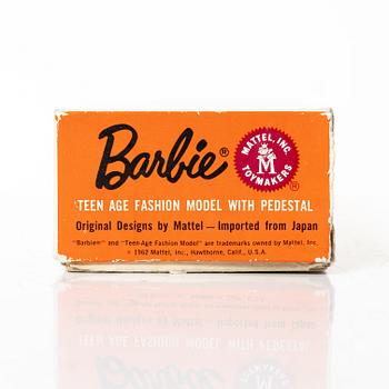 Barbie dolls, 4 pcs, along with clothes and accessories, Mattel, 1960s.