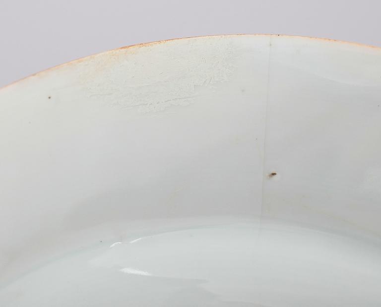 TALLRIKAR, 3 st (2+1), porslin, Kina, Qianlong 1736-1795.
