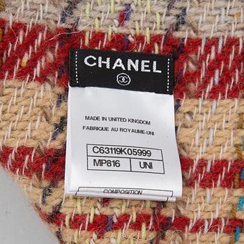 BLANKET, Chanel.