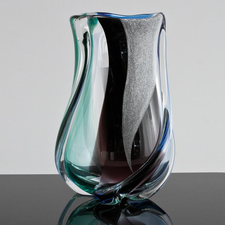 VAS, glas, Mats Jonasson, Målerås, limited edition, signerad och numrerad 6/99, 2000-tal.