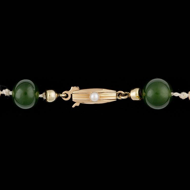 COLLIER samt ARMRING, 18 k guld samt jade.