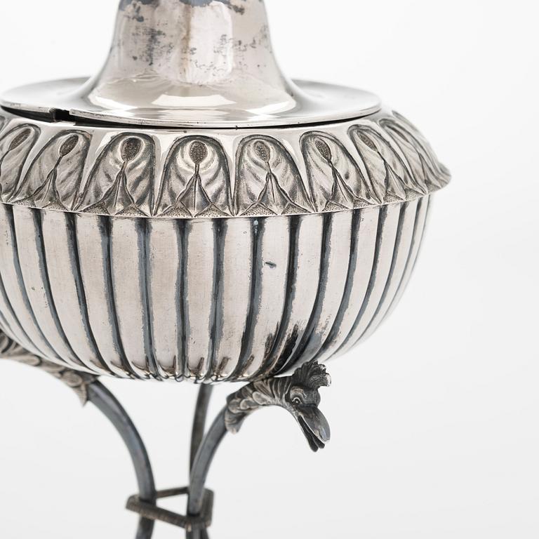 A lidded silver sugar bowl, maker's mark of Gustaf Grönholm, Helsinki 1825.