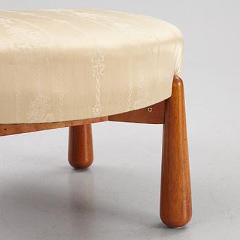 Josef Frank, a  model "B2019" stool, Firma Svenskt Tenn, pre 1985.