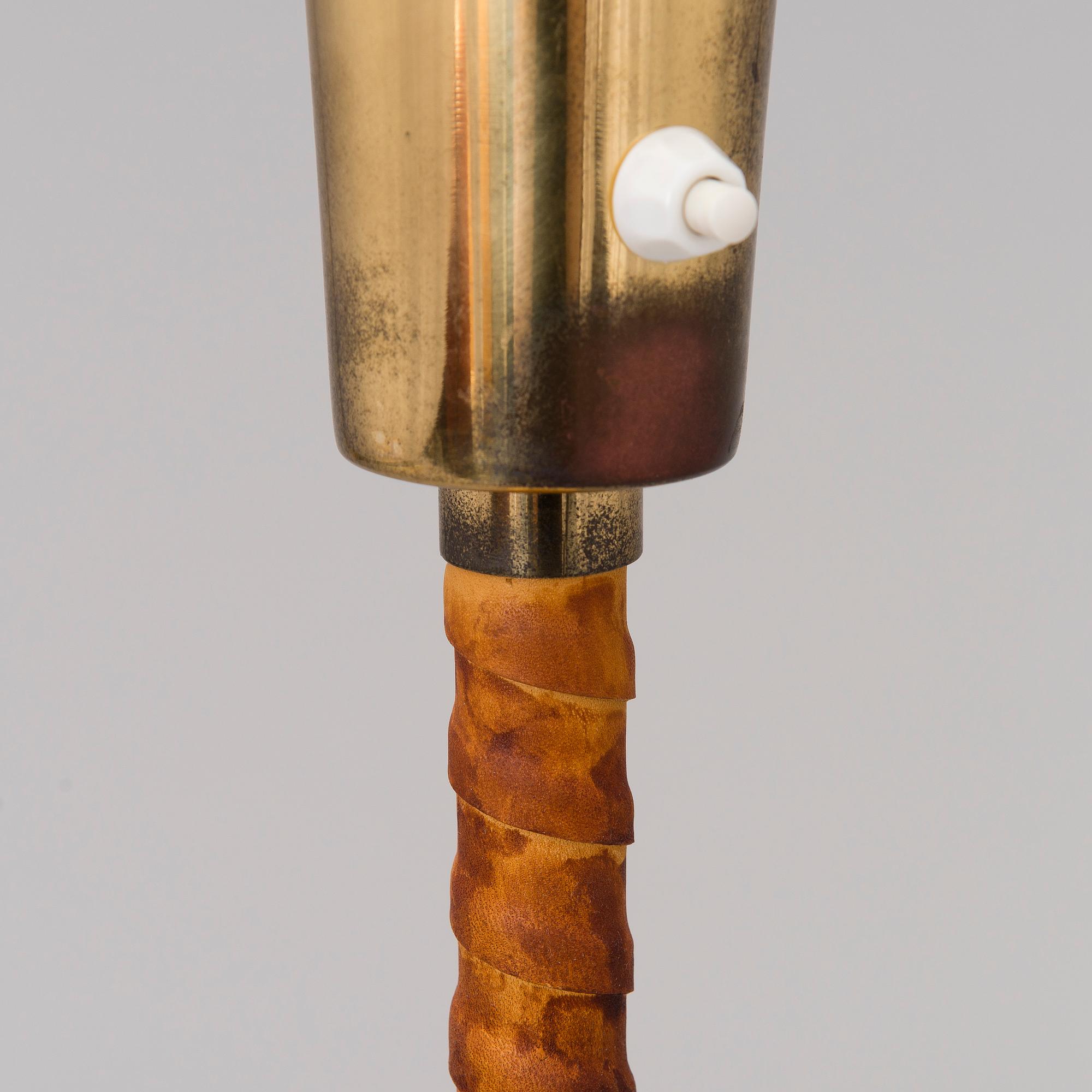 LISA JOHANSSON-PAPE, PÖYTÄVALAISIN, "Senator", Orno.