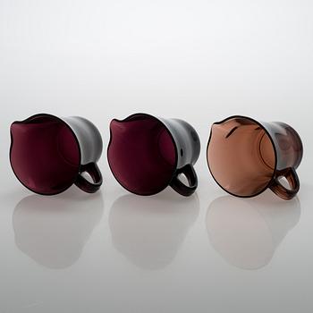 Dricksglas, 11 st och kannor, 3 st för Riihimäen Lasi Oy, 1950-tal.