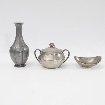 Just Andersen, ett part i tennföremål, 3 st, Danmark, 1900-talets första hälft.