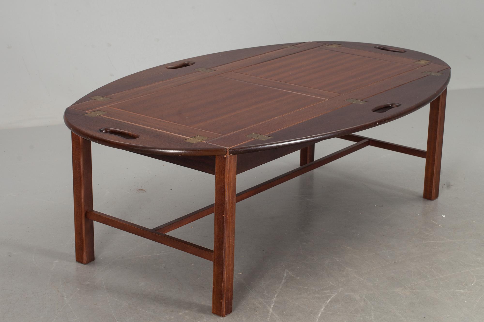 SOFFBORD, s.k. Butlers tray, 1900-talets andra hälft.