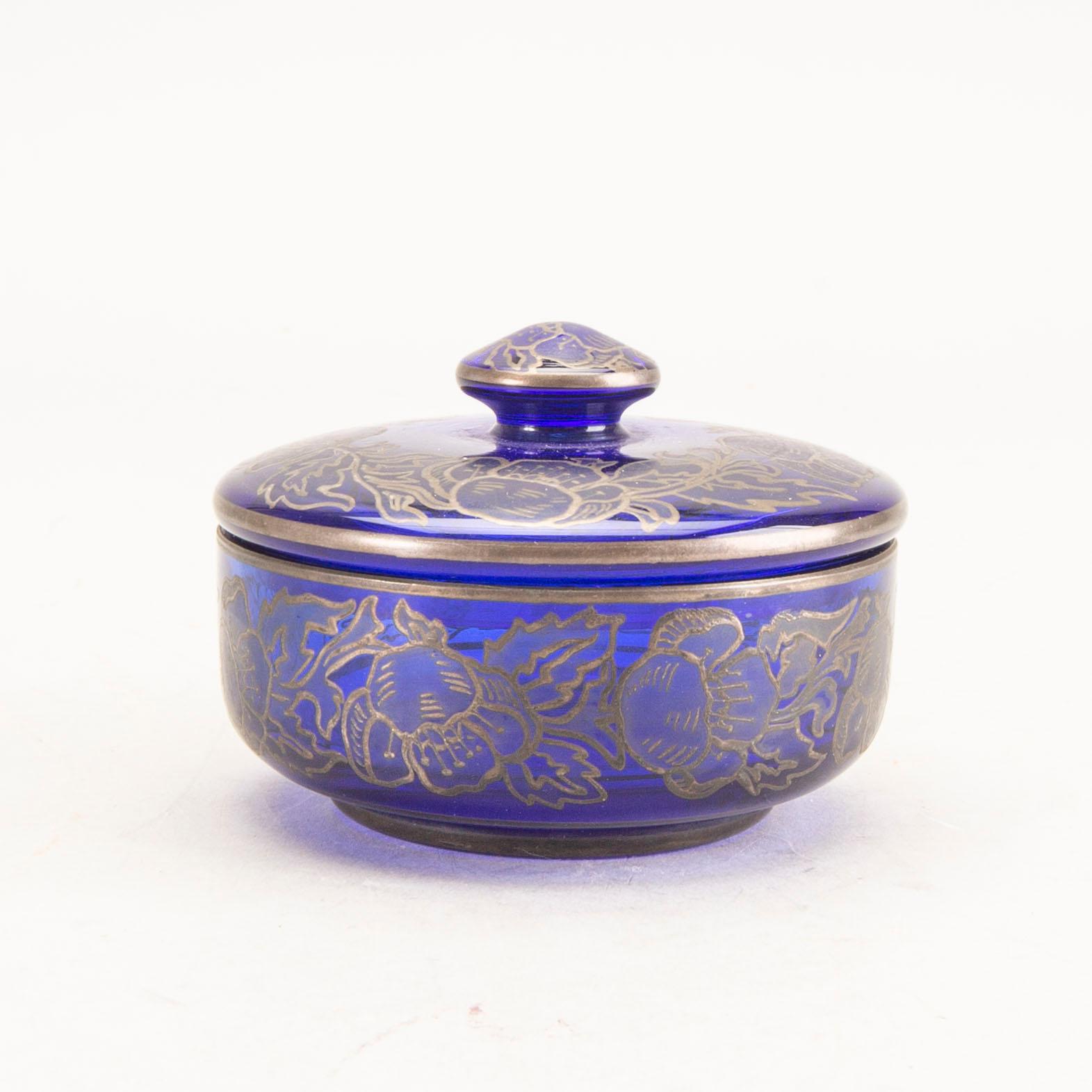 A signed Boda early 1900s glass box.