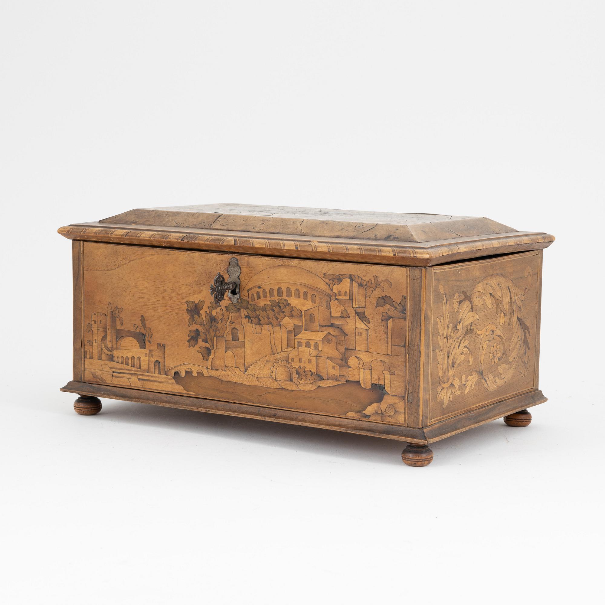 A wooden baroque and baroque style box, 17th-19th century.