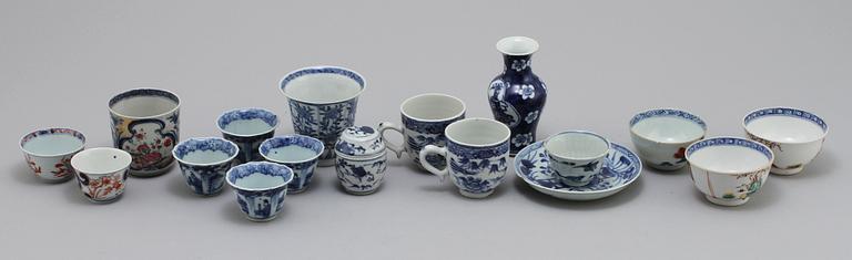 PARTI PORSLIN, 17 delar, porslin, Kina, 1700/1800-tal.