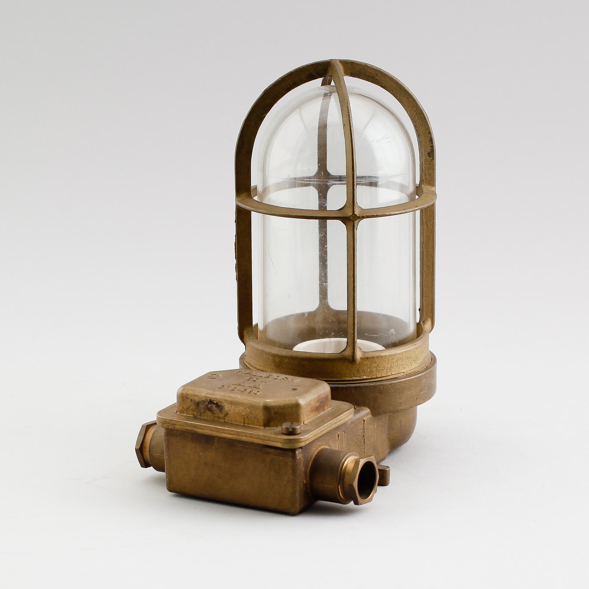 VÄGGLAMPA, mässing, Hallborn, 1900-talets första hälft.