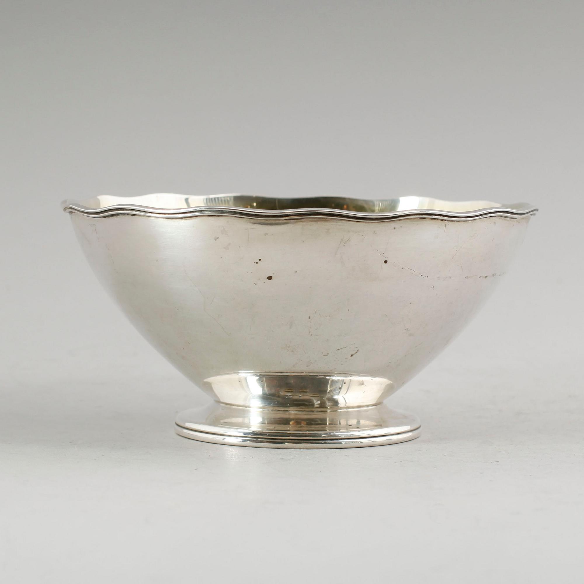 SKÅL, silver, MGAB, 1951. Vikt ca 247 gram.