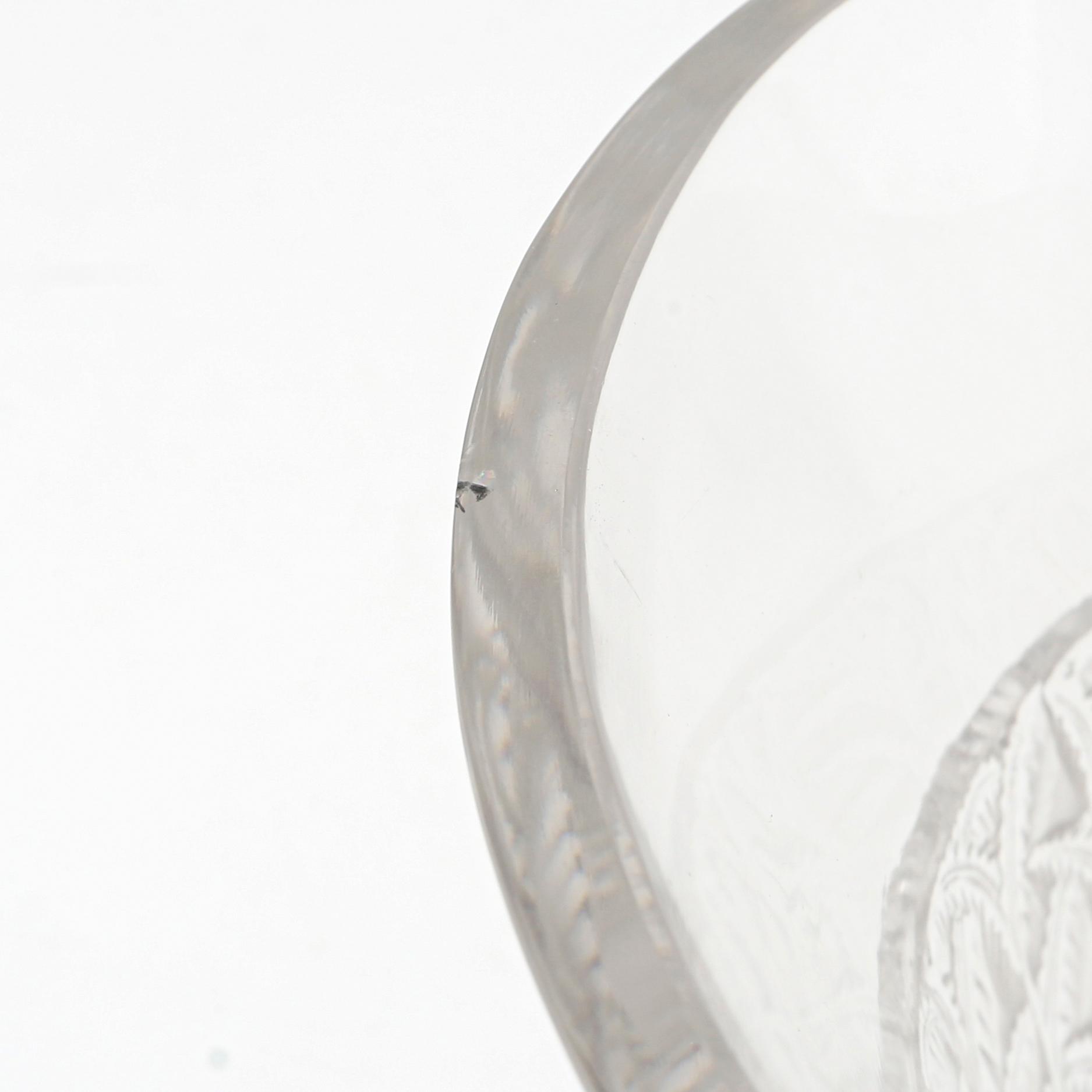 René Lalique,  vas "Ibis" signerad Frankrike 1900-talets andra hälft gjutet glas.