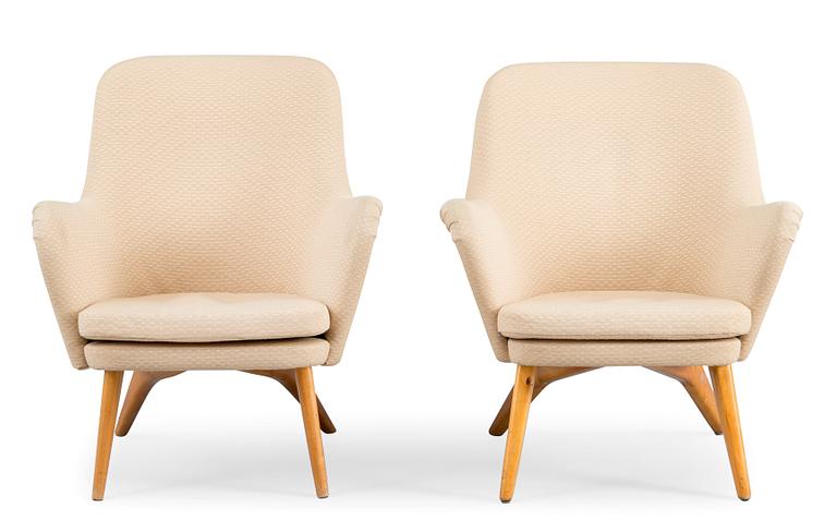 Carl Gustaf Hiort af Ornäs, A PAIR OF ARMCHAIR.