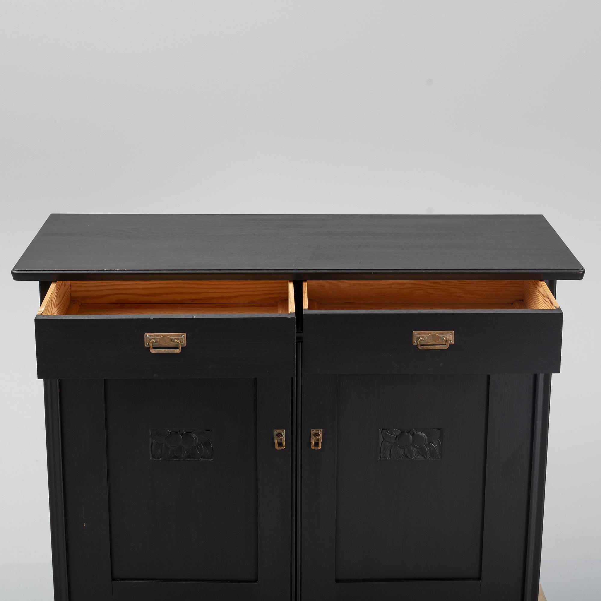 A sideboard from the first half of the 20th century.