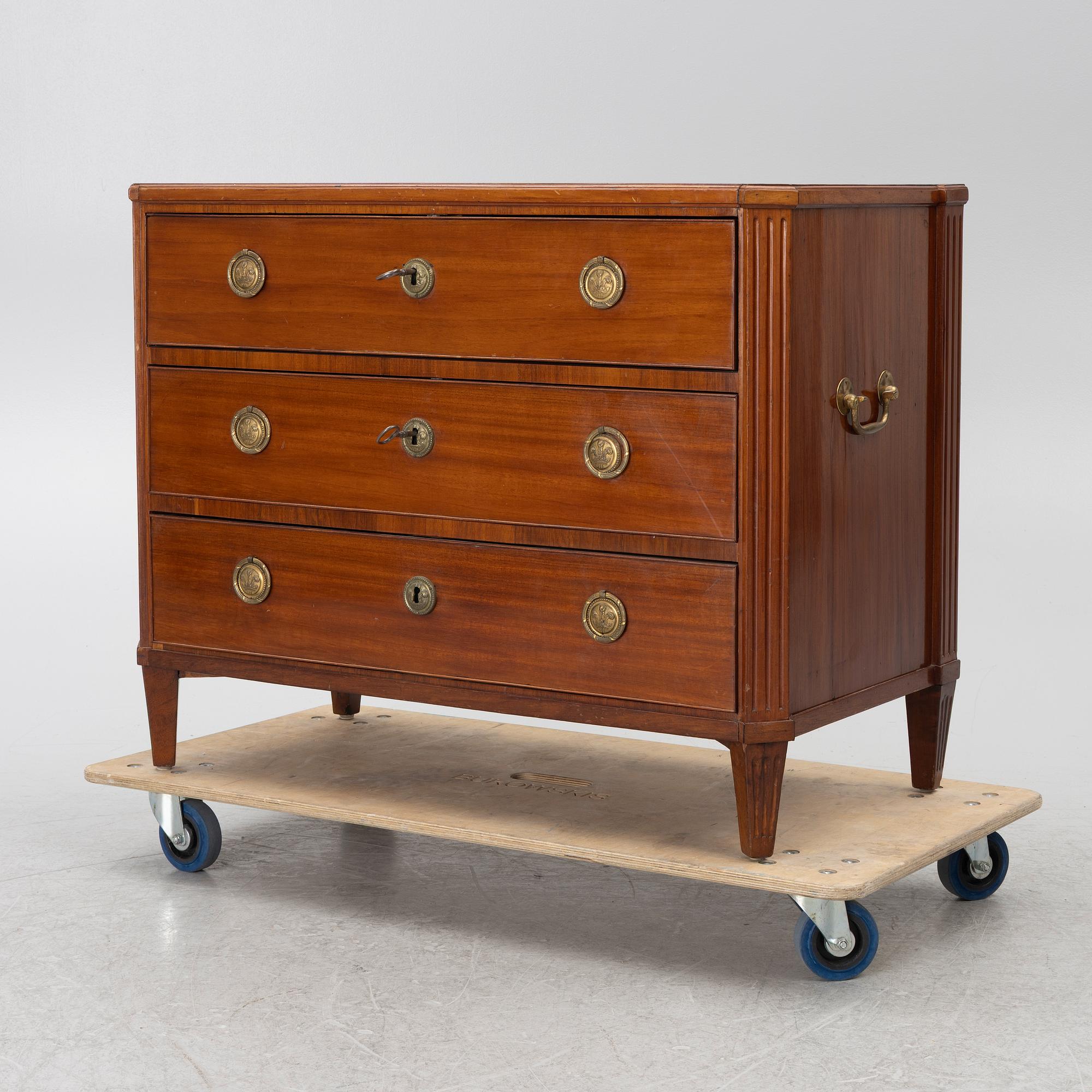 A Gustavian chest of drawers, end of the 18th century,