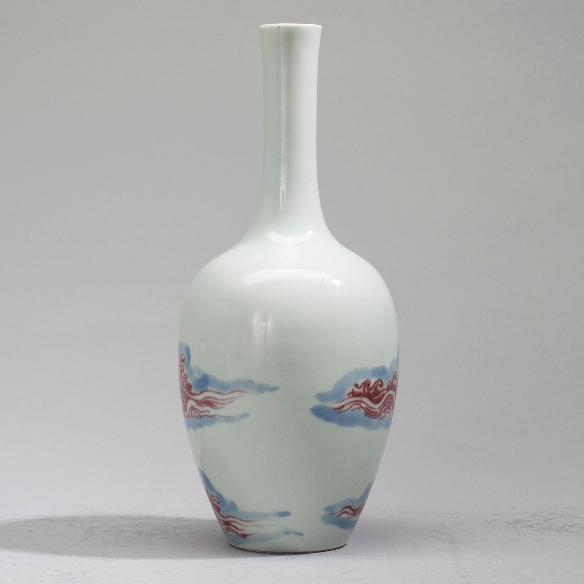 VAS, porslin, Kina,1800-tal, märkt Kang Xi.