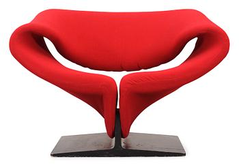 111. A Pierre Paulin 'Ribbon Chair', Artifort, Holland 1960-70's.