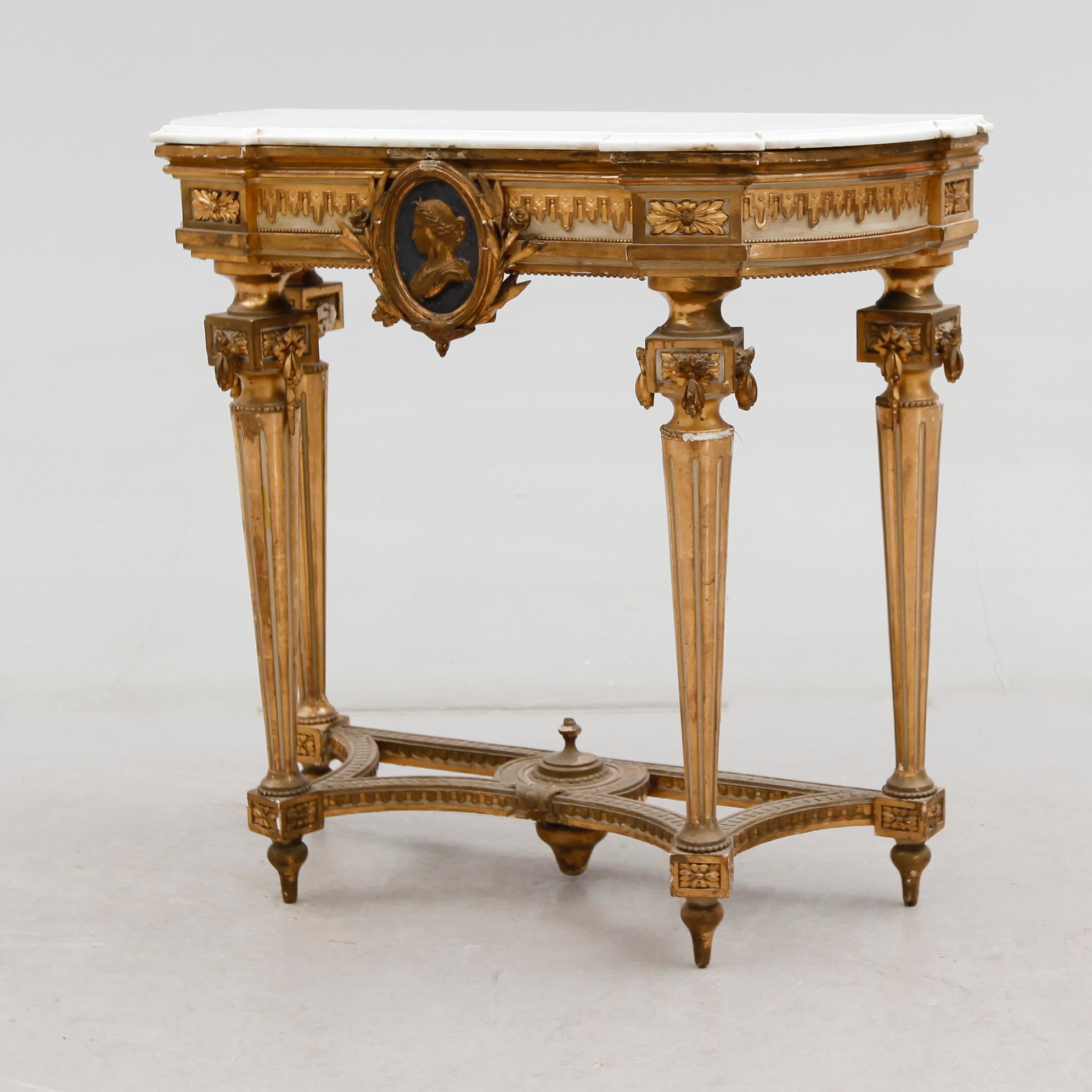 KONSOLBORD, gustaviansk stil, 1900-talets första hälft.