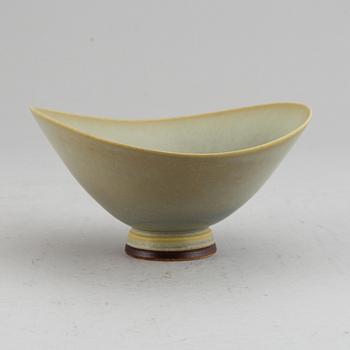 BERNDT FRIBERG, a stoneware bowl, Gustavsberg Studio.