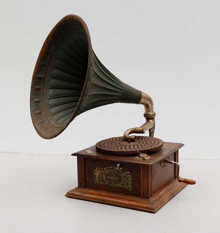 TRATTGRAMMOFON, tidigt 1900-tal.