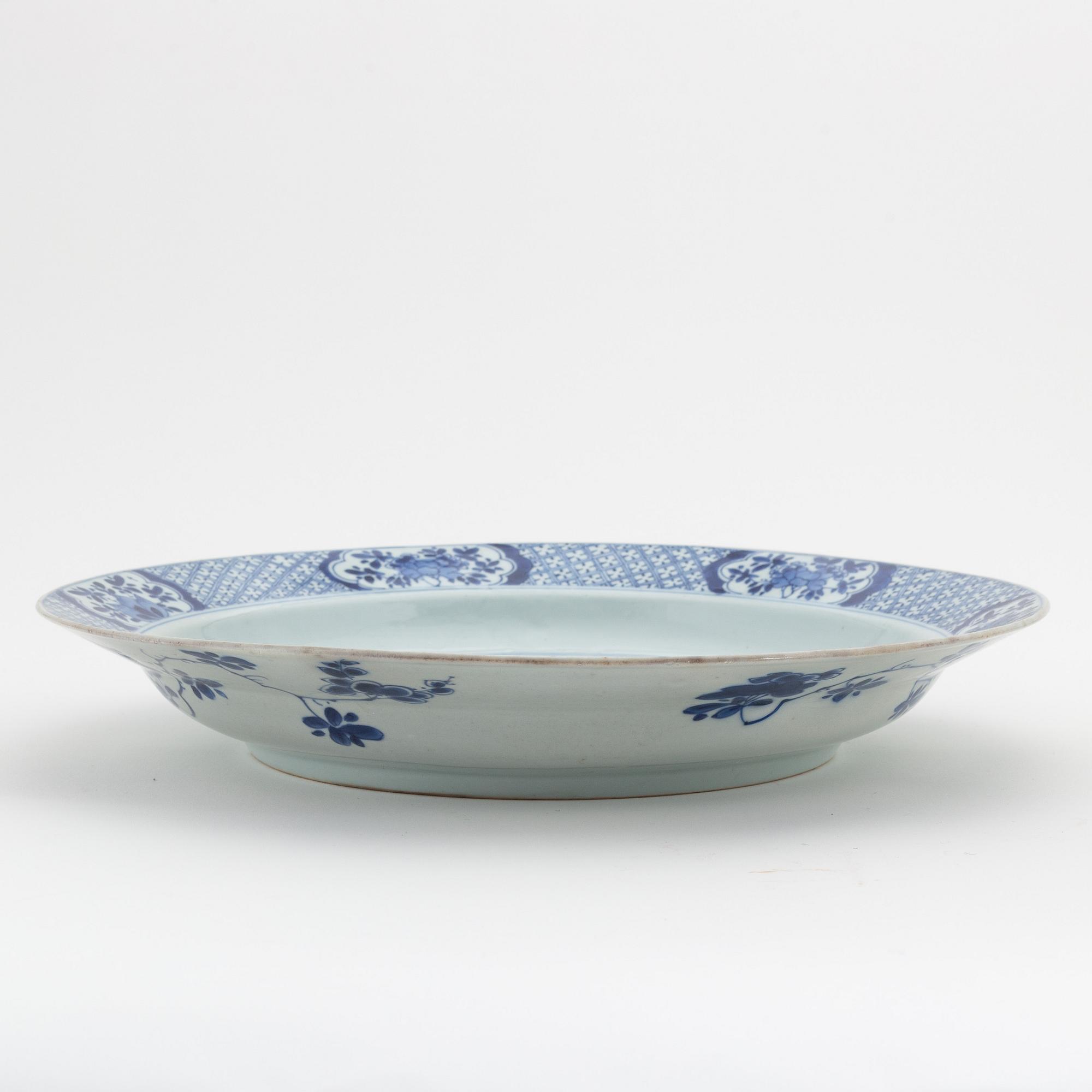 Fat, porslin. Kina, Qing dynastin, Kangxi (1662-1722).