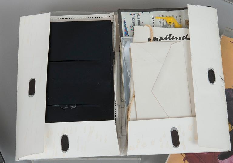 SMS: KOKOELMA ALKUPERÄISIÄ MULTIPPELEITÄ.Eri tekniikoita, eri kokoja, painos 2000 kpl.