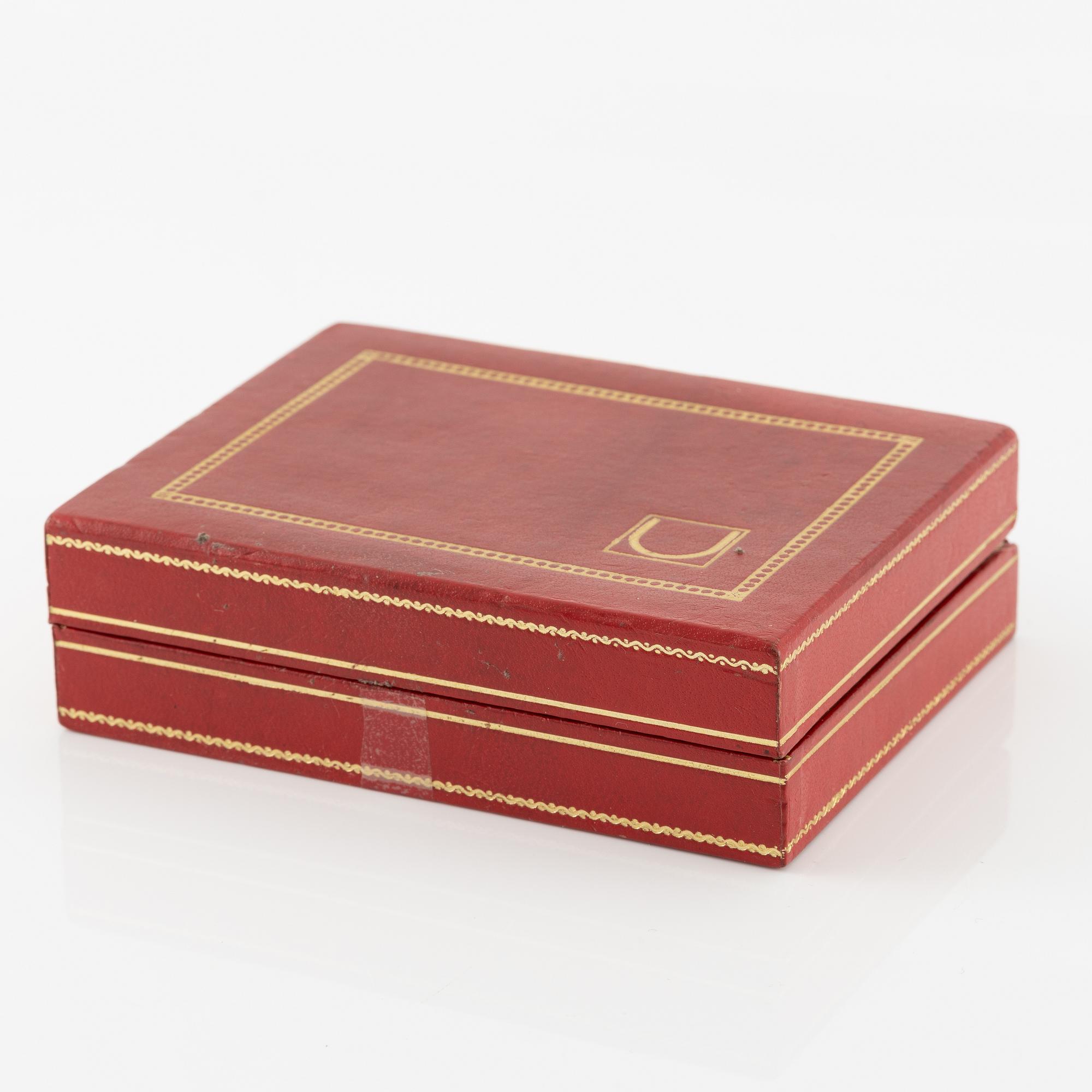 Universal Geneve, Golden Shadow, wristwatch, 32 x 32 mm.