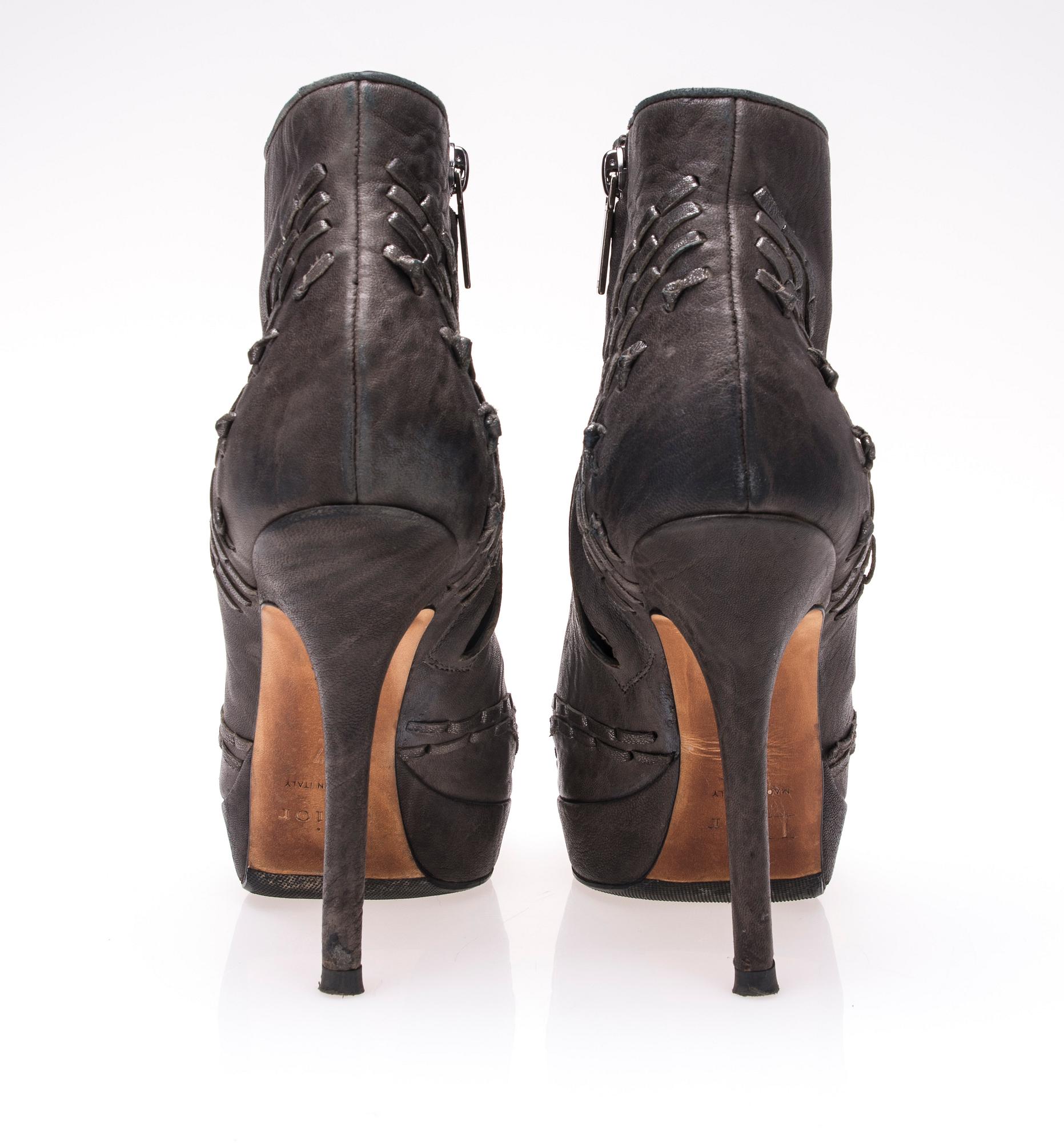 SKOR, Christian Dior.