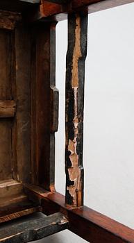 BORD, orientaliskt, 1900-talets andra hälft.