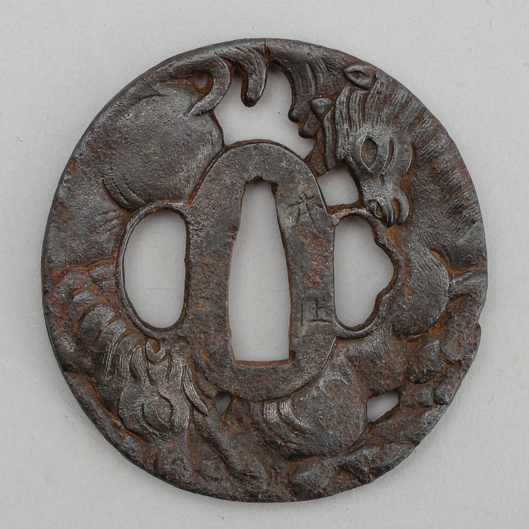 TSUBA, järn, Japan, 1800-/1900-tal.