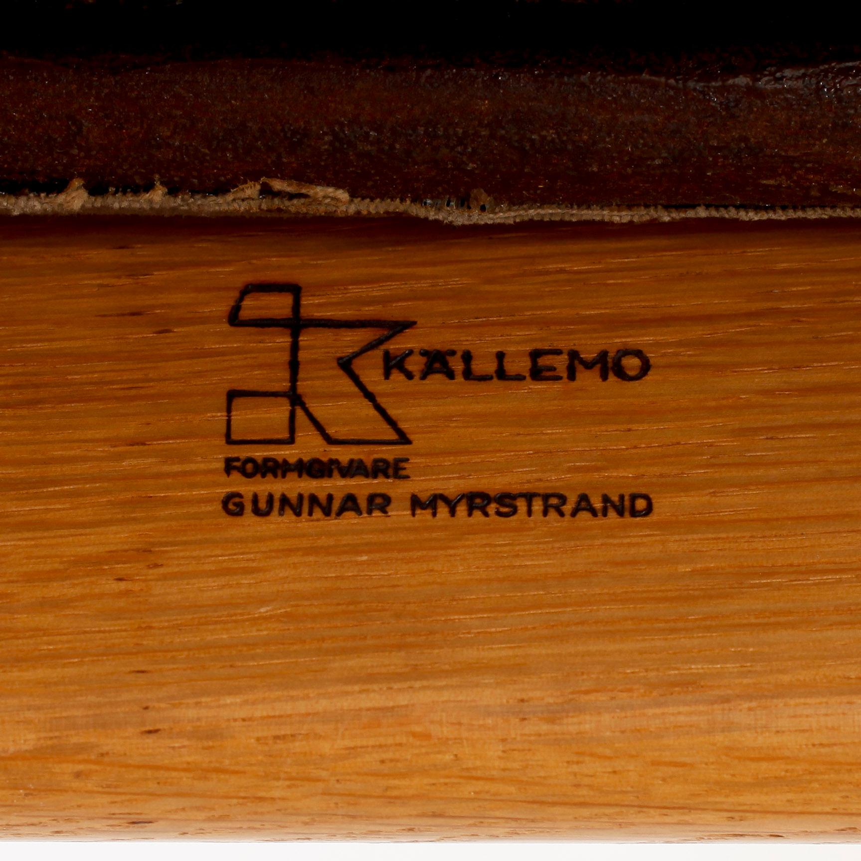 KARMSTOLAR, ett par, samt FOTPALL, Gunnar Nystrand, Källemo, 1960-tal.